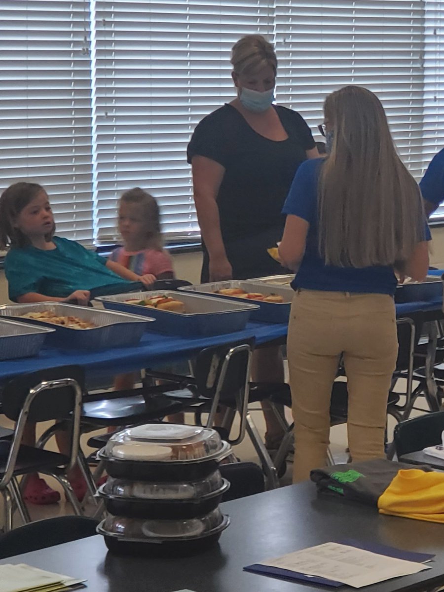 A HUGE Thank You to the BESt PTA for providing lunch for our staff today!  You are greatly appreciated!
#BetterthantheBESt!