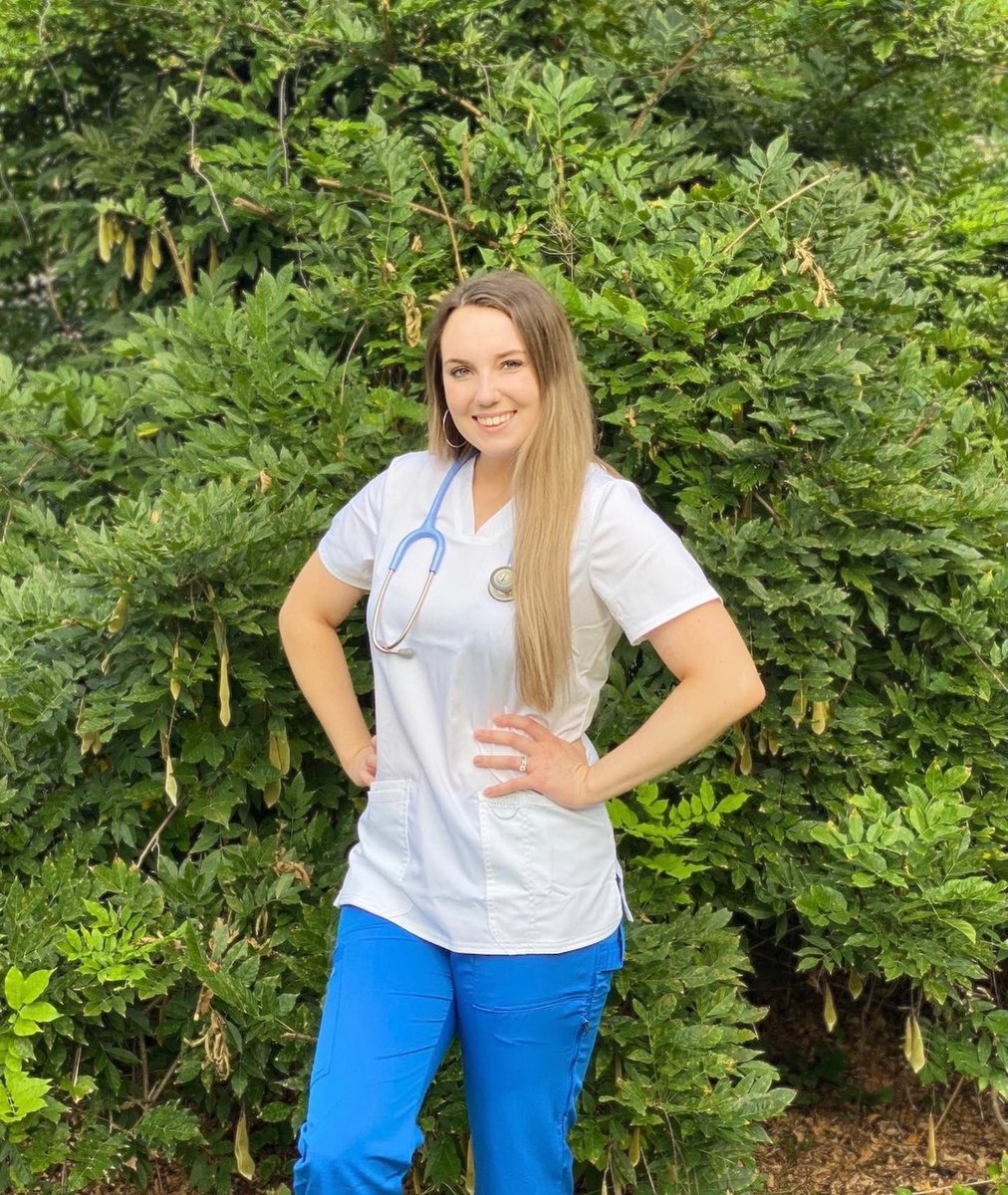 Brenleybeck's tweet photo. “To help those who cannot help themselves”💛 First day of nursing school was today! 📚🧠 https://t.co/FmvIRR0CO4