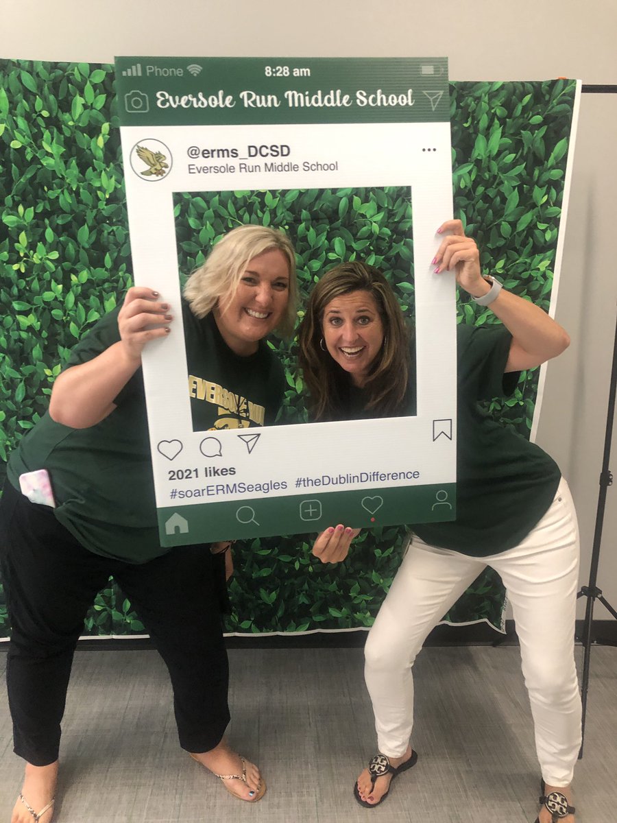ERMS_Technology's tweet image. Just the beginning of many fun shenanigan moments at Eversole Run! #soarERMSeagles #6thGradeOrientation #NewSchoolYear2021