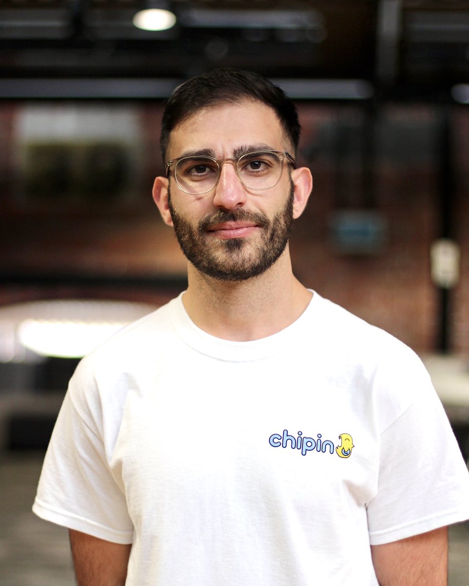 shirtsofstartup's tweet image. 🇦🇺 Moved to Australia as refugees after the first Gulf War
🎨 Life saved by art 
💡 Learned life &amp;amp; startup lessons from dad 

Fadi Aziz of Chipin, a crowd-gifting app helping groups of people buy better gifts for those they care about.

Read the story: bit.ly/3k3fF0q