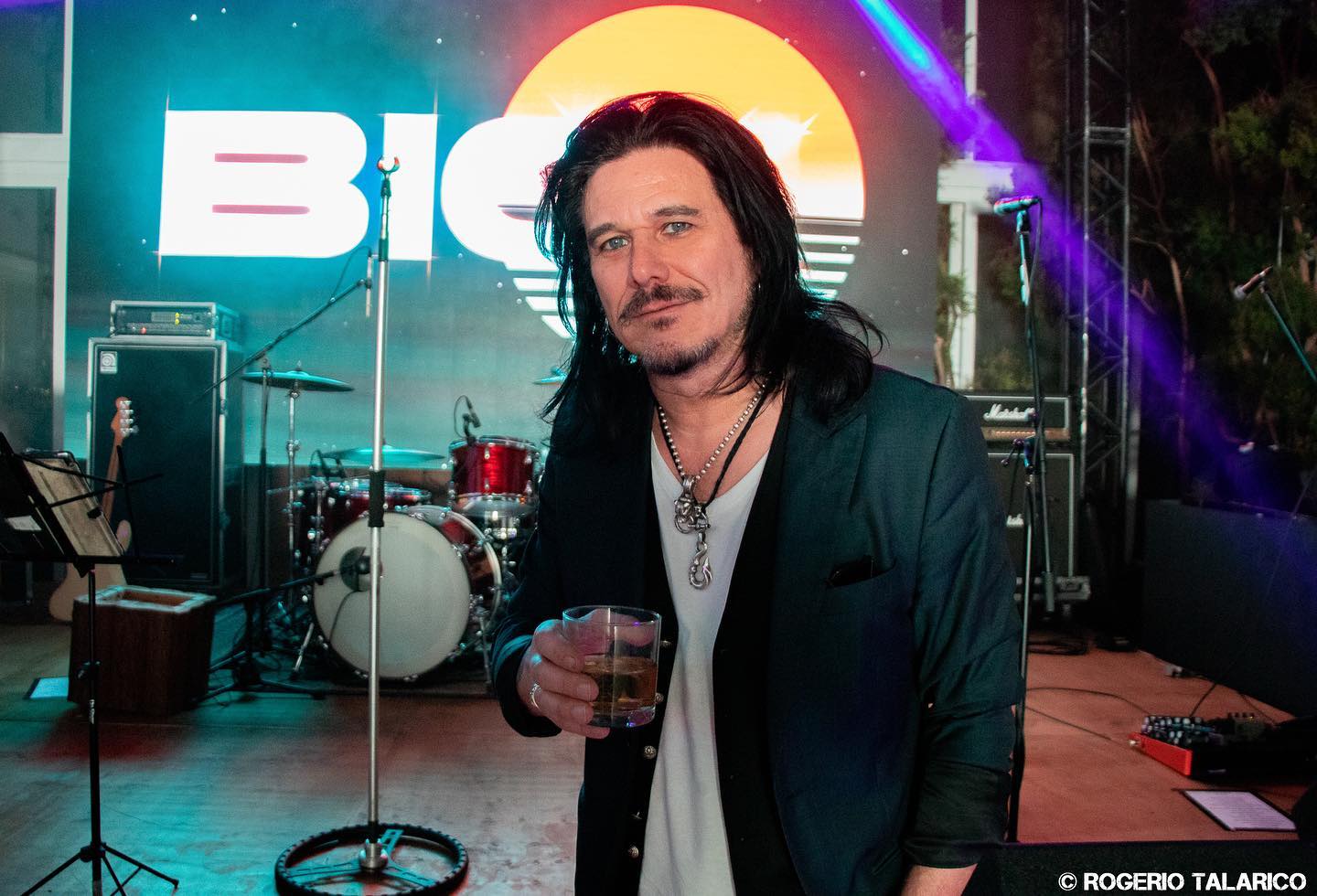 Happy 59 birthday to ex-Guns N\ Roses guitarist Gilby Clarke 