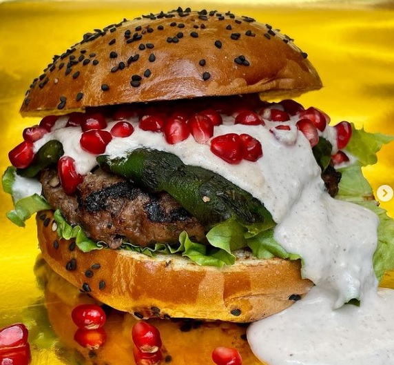 Platillos con nogada que debes  probar en este mes patrio  bit.ly/3CNhMOJ
#MaletadeViajes #Turismo
#aventuras #viajeros #viajes #Travel #BaúlGastronómico  #Butcherandsons  <a href="/somostamalli/">Tamalli</a> <a href="/laconcheriamx/">La Conchería MX</a> #PuertodelBife #Ximitl