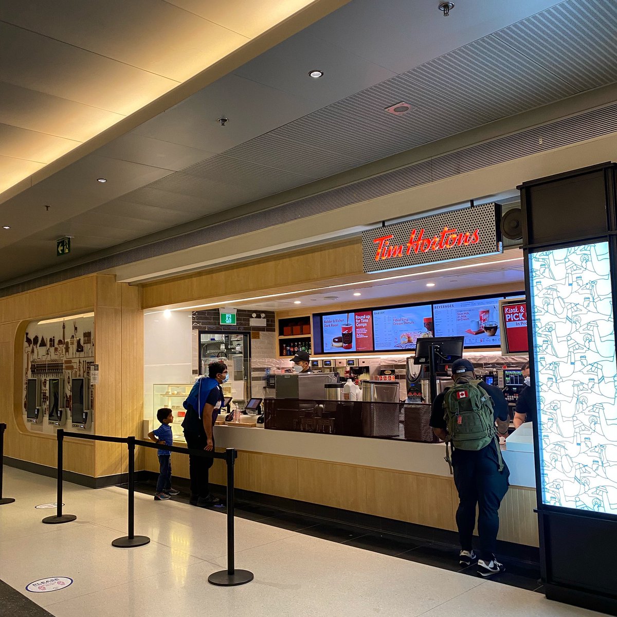 Union Station on Twitter: "New week, new coffee spot. Find @TimHortons in the new GO Bay Concourse ☕️ https://t.co/UWPI2diuMp" / Twitter