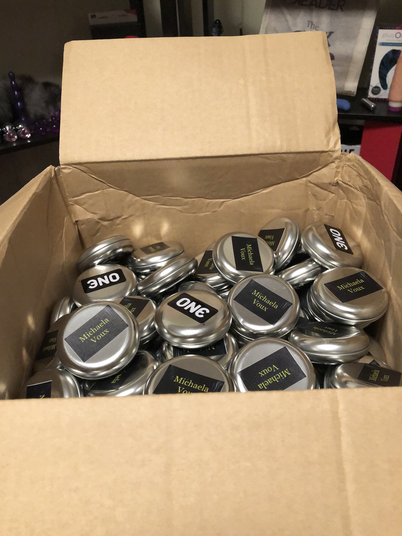 Look what I got in the mail! 😭👏😭❤️❤️❤️❤️❤️ Thank you @ONECondoms these look amazing!! Y’all have me happy crying over here lmao😭😭👏👏🍾🥂 https://t.co/fTJhkXegPh