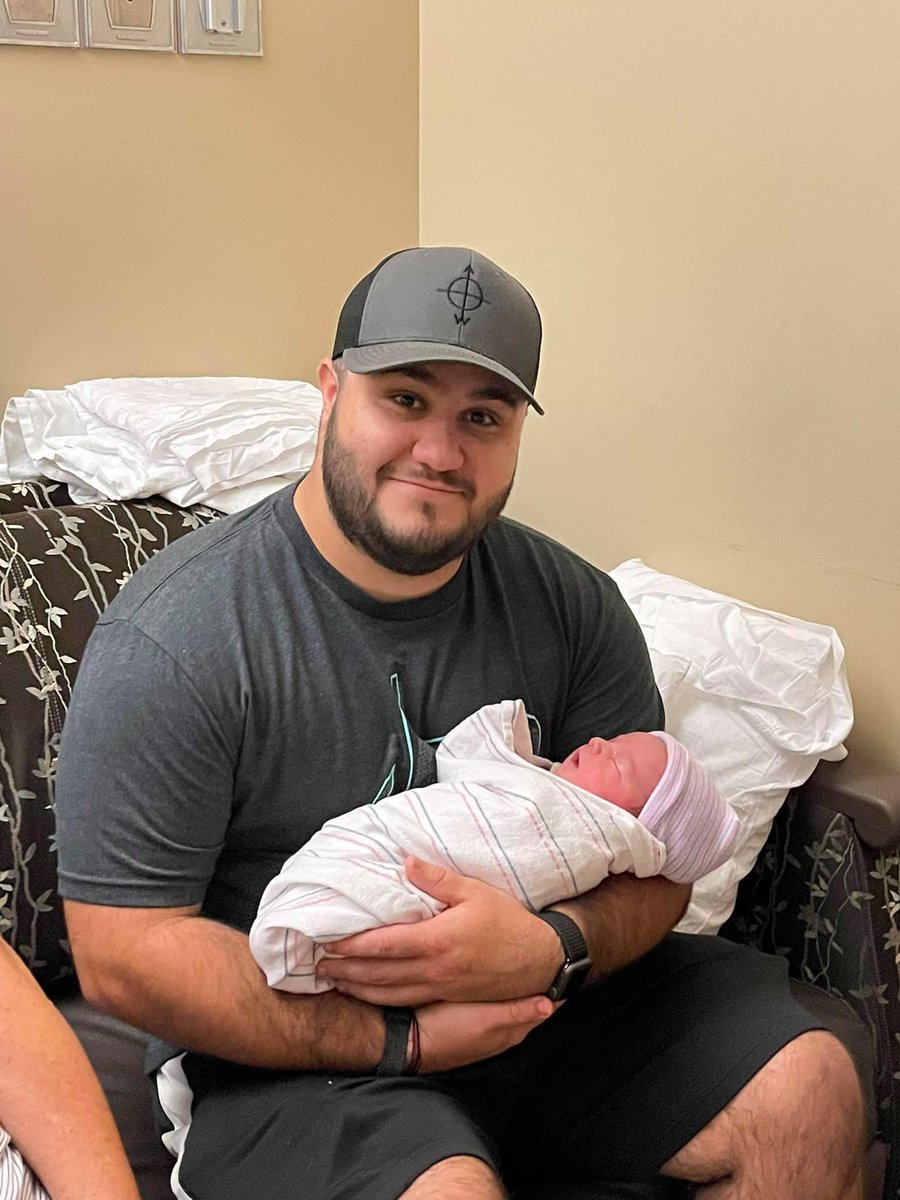 MadilynnGregg's tweet photo. Happy birthday to our Uncle Bubby! @AaronGregg21 has been my best friend since day one and Josie is crazy about him already. We love you! 💙 https://t.co/HOqwjbugNd