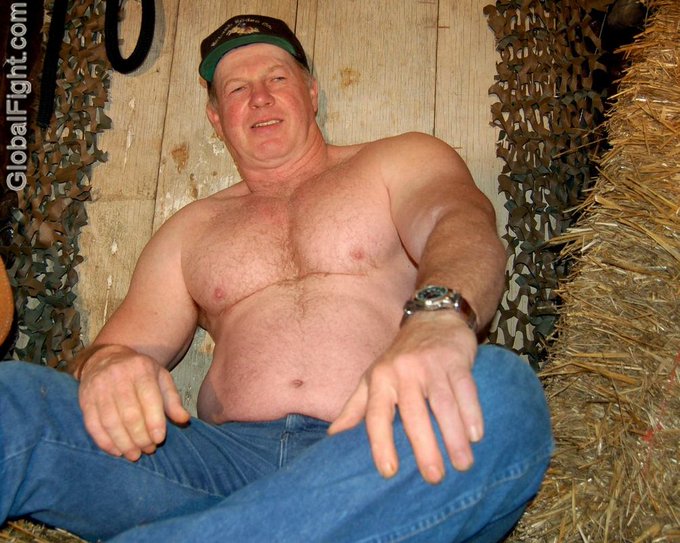 1 pic. Redneck Personals SAY HOWDY TO THEM at https://t.co/SE8kNUB3iE   ---   #redneck #personals #rednecks