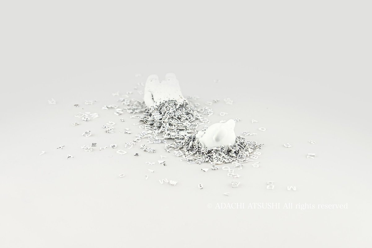 azirusi's tweet photo. ●作品紹介●
タイトル:vestiges _ bear cub
サイズ:25×90×45 mm
素材:水性樹脂、紙、プラスチック、水性塗料
制作年:2021
価格:¥22,000(税込)
#ArtLabTOKYO #FamiliaeSylvanian https://t.co/gNNYCPTg8Z