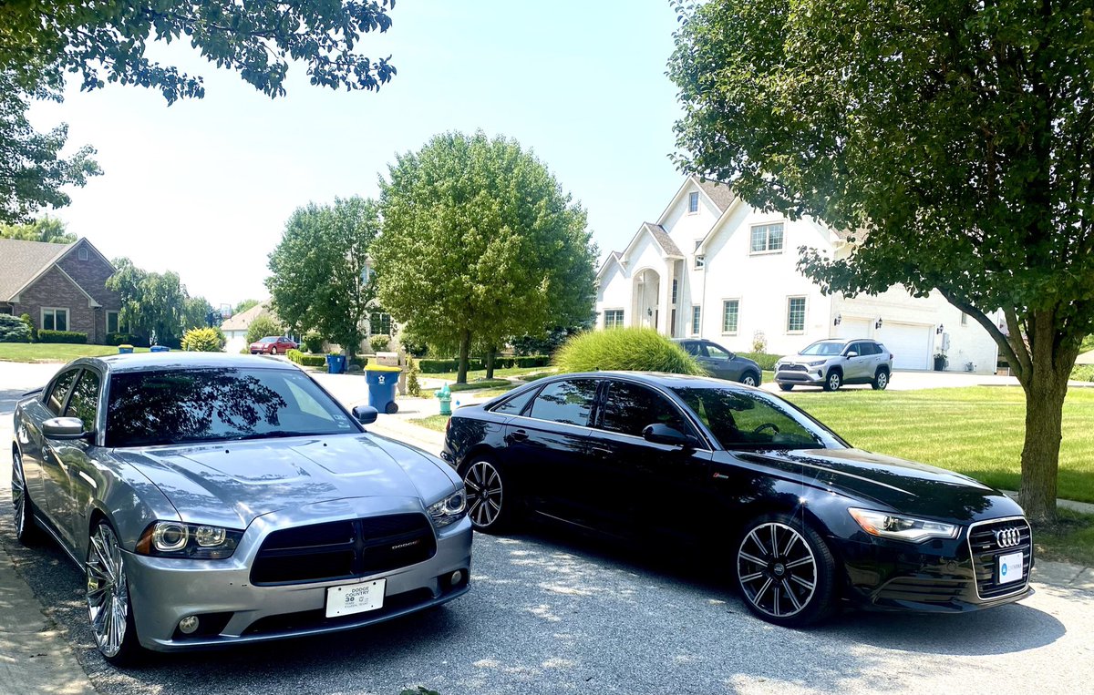 WillyLitty's tweet photo. Doubled-Up the whips at 25🤞🏽😈 https://t.co/mCWY5KtBDO