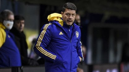 LaInfodeBoca's tweet photo. Consecuentemente Sebastián Battaglia quedará a cargo del plantel profesional por lo menos hasta diciembre.
@BocaJrsOficial 
#BocaJuniors 
#Russo 
#Battaglia https://t.co/q9CGkIUNac