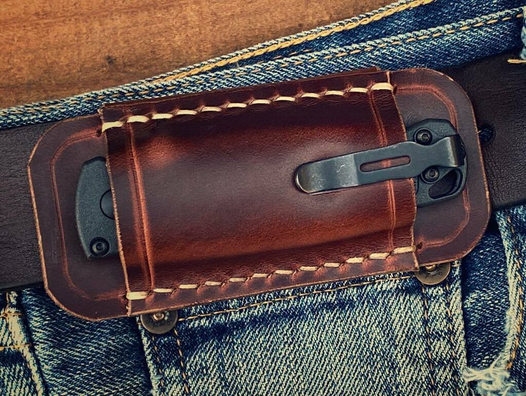 camp_tri_F's tweet photo. *
Folding Knife Leather Belt Sleeve | Horween Chromexcel

#knife #knives #foldingknife #edc #everydaycarry #leathersheath #horweenleather #benchmadeknives https://t.co/Y0Jof6aj7V