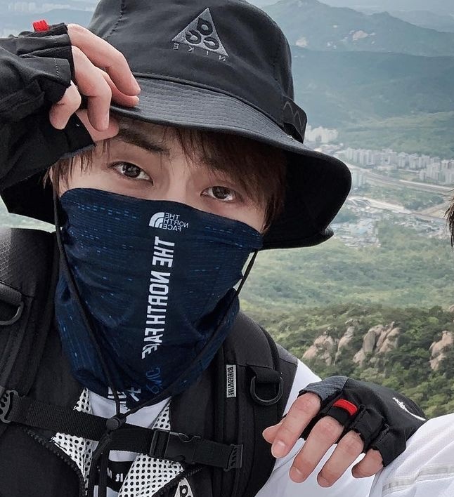 zajiexoiran's tweet photo. I know you are a strong person💪
Get well soon our butterfly Minseok🦋
We love you♥️
#GetWellSoonXiumin
#WeLoveYouXiumin
@weareoneEXO https://t.co/soSeZzK306