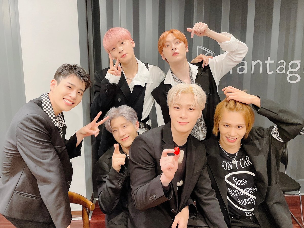 nagatie9615's tweet photo. AROHAのみんなへ

いつもそばにいてくれたロハありがとうございます、ASTROのダンスカバーしたりしてる「ながってぃ(#nagatie)」です🥲

今まで使っていた@1115_ddのアカウントが凍結状態になっちゃっていつ戻って来れるのか分からないので、とりあえずサブ垢作りました🥲💔

拡散お願いします🥲 https://t.co/2ToVISwj9H