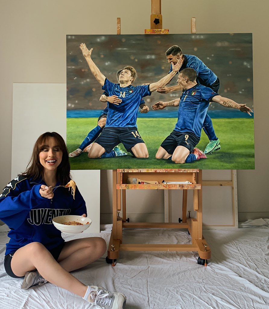 EmilyMarrocco_'s tweet image. NO PASTA NO PARTY 🍝 After 2 weeks straight of working on this piece it’s finally done!! What an unbelievable tournament for Italy and for Chiesa himself!!!! Prouder than ever to be Italian 💙