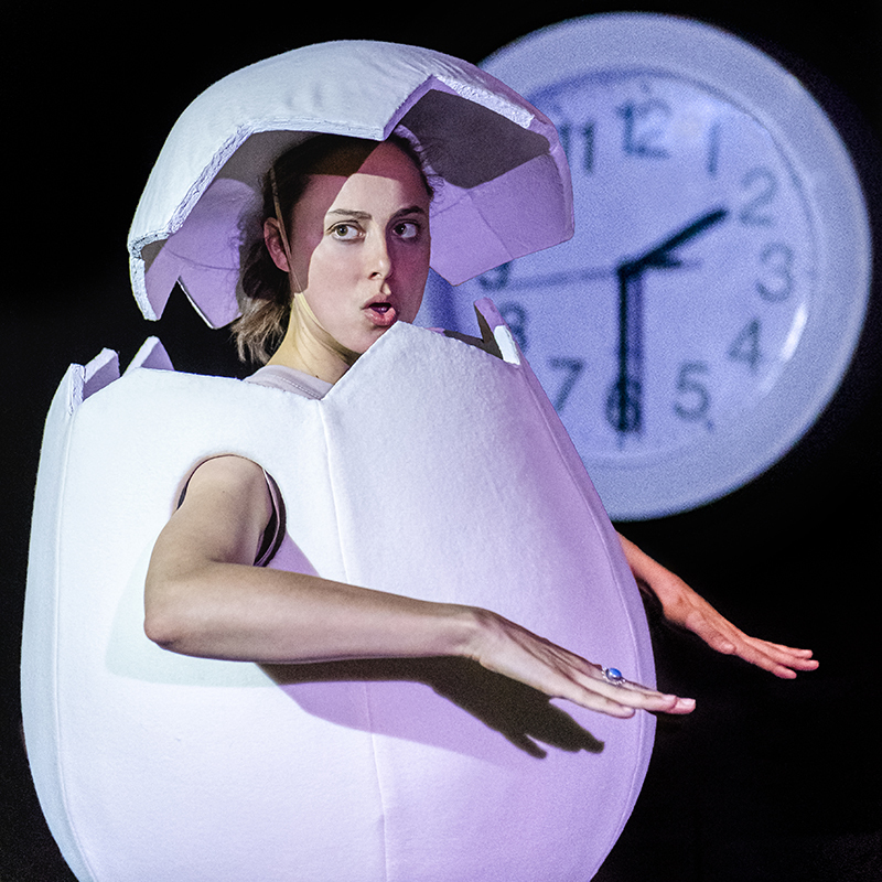 BlackBoxLive_AU's tweet image. EGG Physical Theatre by Erin Fowler

Single and 32, with her biological clock ticking, Erin's eggs, according to a Facebook ad, are "dying off." Hilarious, topical, and moving solo work.

Week 3 Best Dance Award @ADLfringe 

#TweetTheMedia