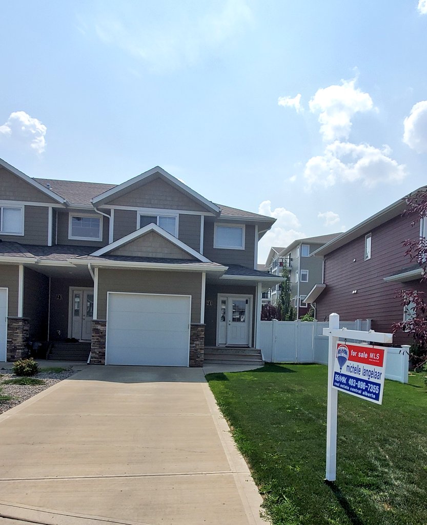 Michell2Sell's tweet image. COMING SOON!! 
 3 Bdrm/3 Bath TwnHse ~ Includes All Appliances ~ Upstairs Laundry ~ Attach Garage ~ NO Condo Fees ~ AC ~ Vinyl Privacy Fence #Michelle2Sell #Timberstone #RealEstate