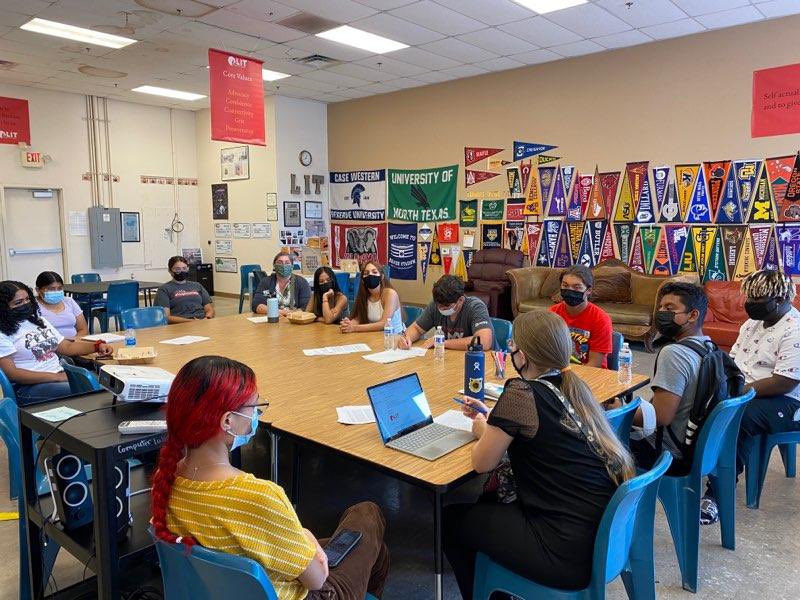 LIT_LV's tweet photo. #WorkingWed 💪 LIT is proud to ensure we are empowering student voice in a "Focus on the Future For Kids" focus group ensuring our students' experiences are considered in the future vision for @ClarkCountySch. Thank you for your support @opportunity180 in helping us plan! https://t.co/F2Jl7oR7vT