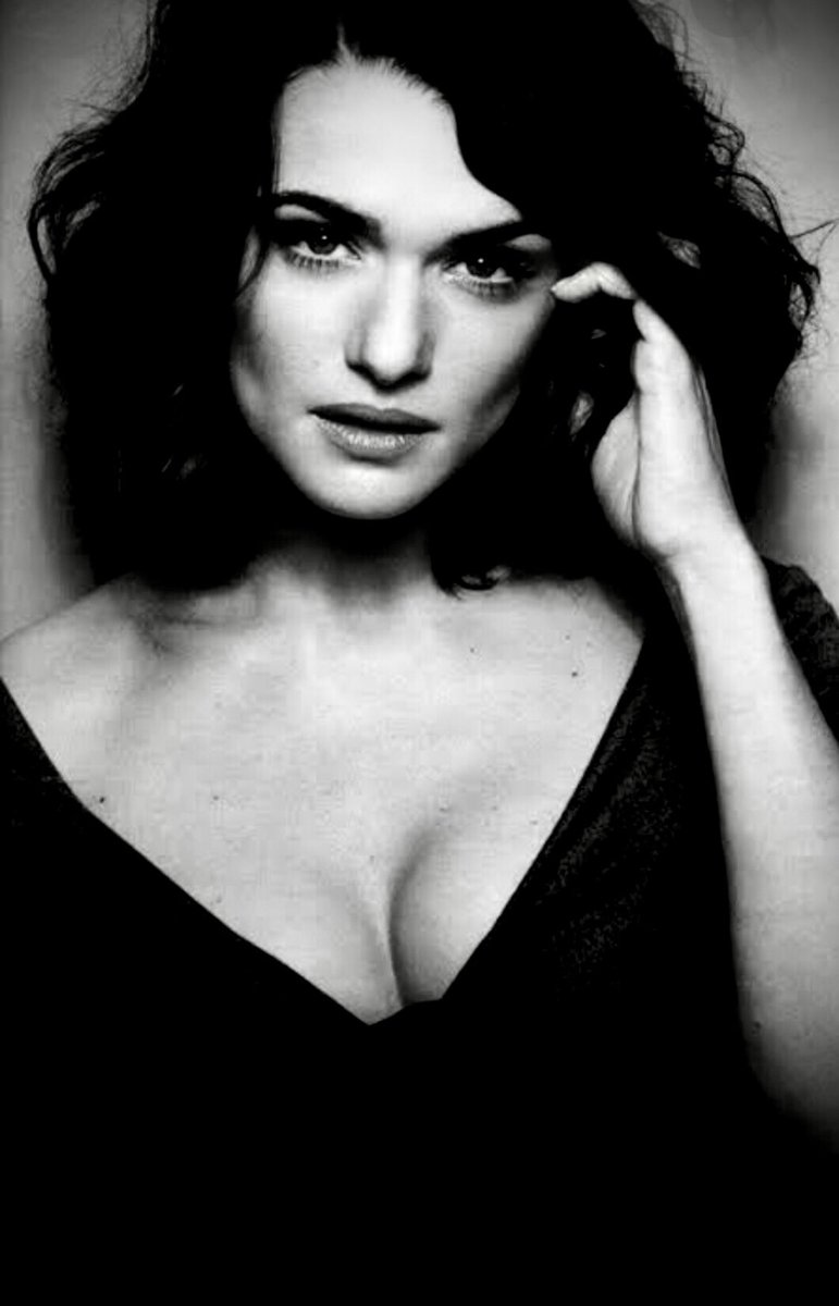 ＿＿  Rachel Weisz
＿＿＿＿＿＿＿＿＿＿＿＿
                        ＿＿＿＿＿＿
　　　　　　                    vf