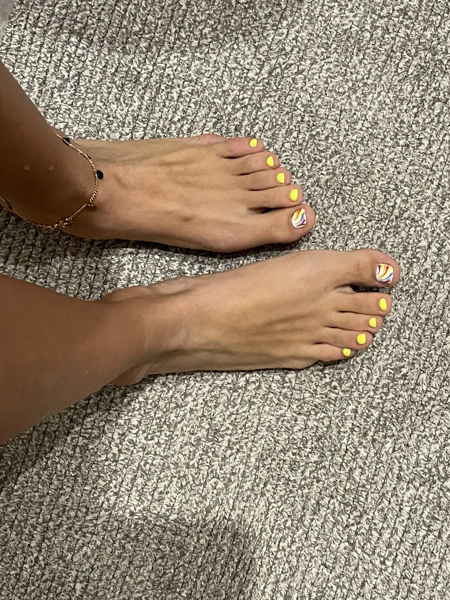 FeetDavb's tweet photo. Morning honeysss🥵 https://t.co/ZCVSLKdMGQ