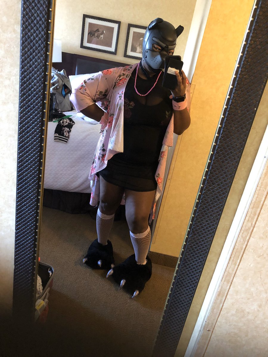 ThePupQueen's tweet photo. 🐾🌹For Hire!🌹🐾 #mommyfur #cargiver #mommydomme #momdom #Domme #PupMom #tripsitter #Orlando #Florida https://t.co/HQQzU0E81Z