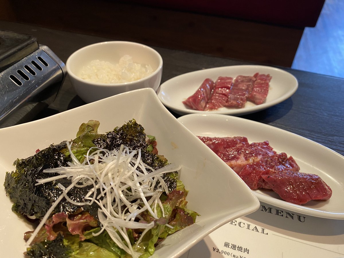 zerohiko_d's tweet photo. 朝ははっさくが歩かないため散歩は中止。筋肉痛でトレーニングもできず涙
昼ごはんは焼肉ランチにチャレンジするも脂質が飛んだ。 https://t.co/SouRLozqyv
