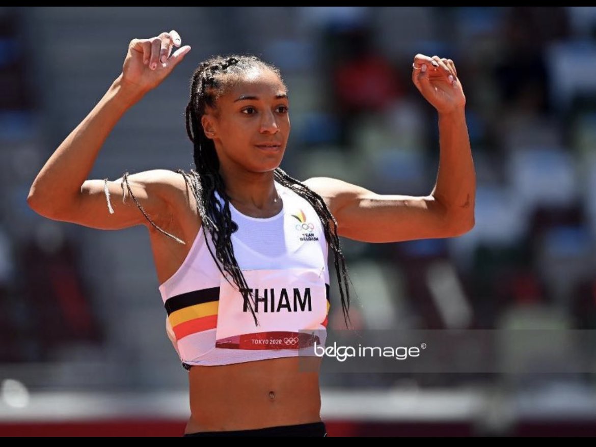 HansVDD's tweet photo. ‼️ @thiam_nafi neemt met een zege in het speerwerpen de leiding in de zevenkamp over. @NoorVidts is vijfde voor de start van de afsluitende 800m #Belga #Tokyo2020 #Olympics #TeamBelgium https://t.co/wQqmQHAjQb