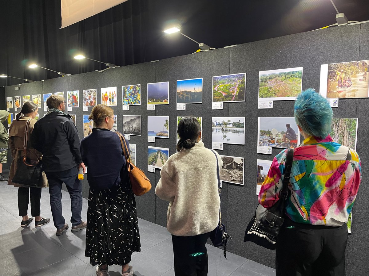 British Council (@nzbritish) on Twitter photo Trouble in Paradise, our latest photo exhibit on #climatechange w <a href="/UKinNZ/">UK in New Zealand</a>, joined the <a href="/FFTFNZ/">Festival for the Future</a> summit on the last weekend of July. We thank all summit participants who viewed the traveling show! More info about our work: britishcouncil.org.nz/programmes #TheClimateConnection Trouble in Paradise, our latest photo exhibit on #climatechange w <a href="/UKinNZ/">UK in New Zealand</a>, joined the <a href="/FFTFNZ/">Festival for the Future</a> summit on the last weekend of July. We thank all summit participants who viewed the traveling show! More info about our work: britishcouncil.org.nz/programmes #TheClimateConnection