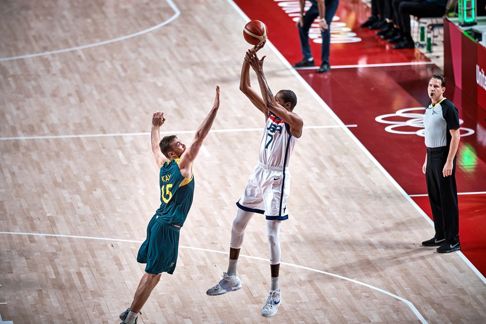 IgorCurkovic's tweet photo. Nick Kay is 6'9''/2.06m. Just for reference on the release point.
#Tokyo2020 | #Basketball https://t.co/9vOs2KmclP