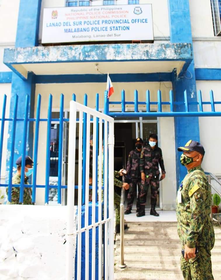 proarmm's tweet photo. PBGEN EDEN T UGALE, RD, PRO BAR conducted an on the spot inspection to the Municipal Police Stations of Lanao Del Sur PPO in line with the  Intensive Cleanliness Policy of the CPNP, PGEN GUILLERMO LORENZO T. ELEAZAR. 
#TeamPNP 
#WeServeAndProtect 
#PulisNgPilipino https://t.co/eaqtsH0apt