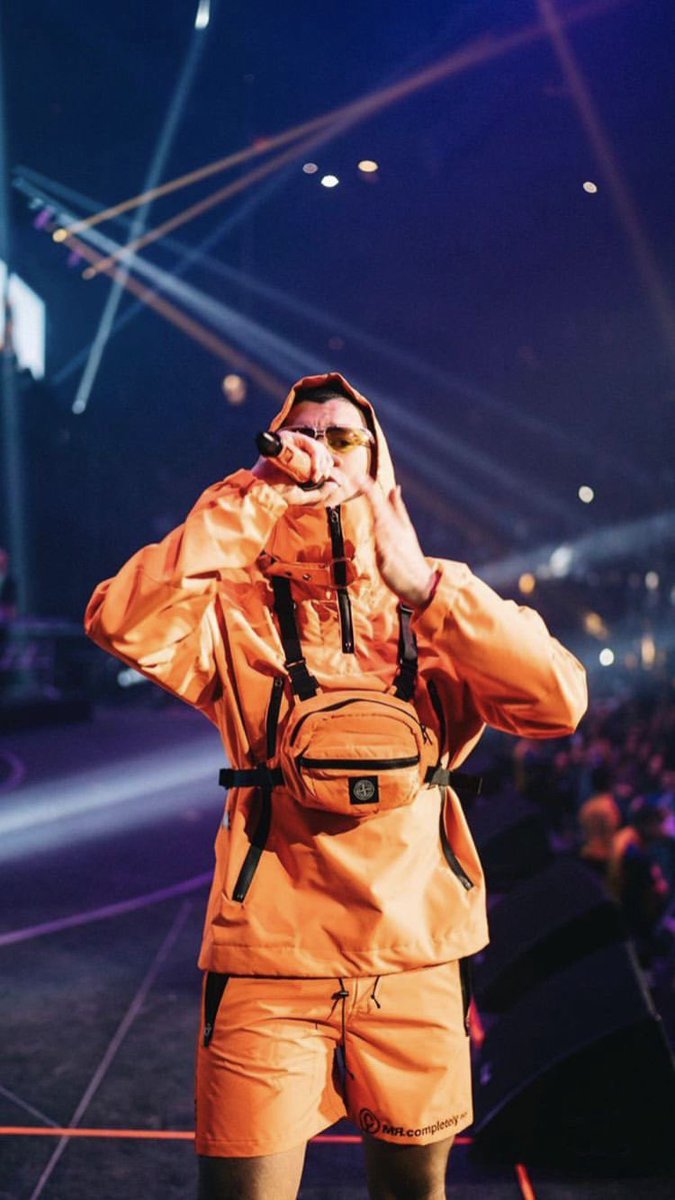 BadbunnyStan_'s tweet photo. ⓘ Este usuario necesita ir a un concierto de Bad Bunny, YAAAAAAAA. https://t.co/ZwdxOZFJCS