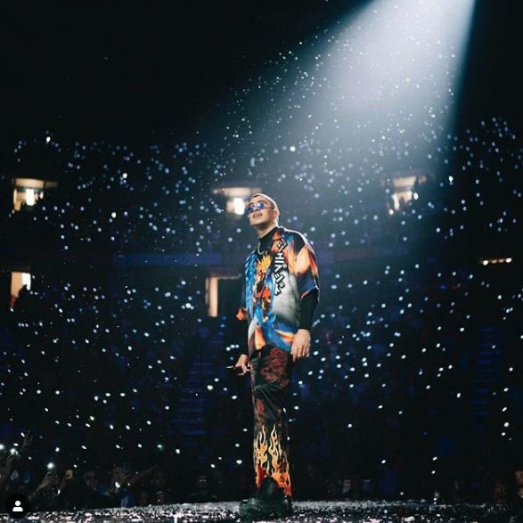BadbunnyStan_'s tweet photo. ⓘ Este usuario necesita ir a un concierto de Bad Bunny, YAAAAAAAA. https://t.co/ZwdxOZFJCS