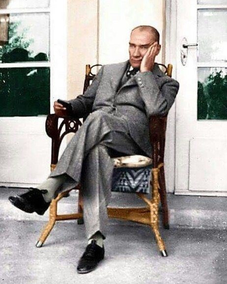 MiralaY tweet media