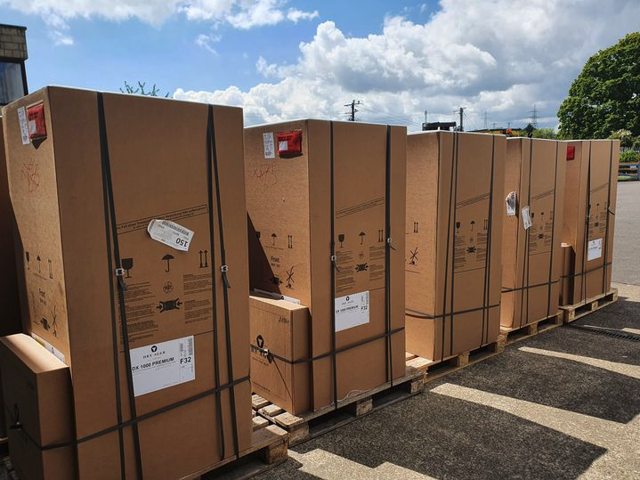 𝐍𝐄𝐖 𝐃𝐄𝐋𝐈𝐕𝐄𝐑𝐘 🇮🇪
_
The DRY AGER devices go around the world. Today the new delivery arrived at our partner and dealer in Ireland.
Who is from Ireland? Write us! 😍

#dryager #dryaged #dryaging #dryagerlove #dryagerfamily #ireland