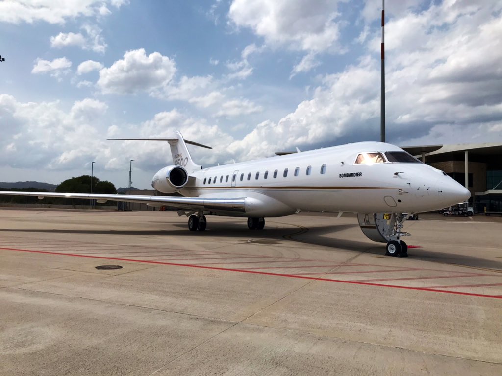 The parking brake of 25 tons airplane 😀
#Global6500 #Bombardier