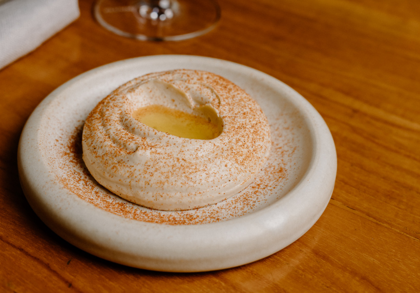 MeruMiso's tweet image. Hummus of our dreams 💫 @a.wolfers shared his hummus recipe with @broadsheet_melb - who’s making hummus this weekend? We will be!

📷 : @markusravik / @broadsheet_melb