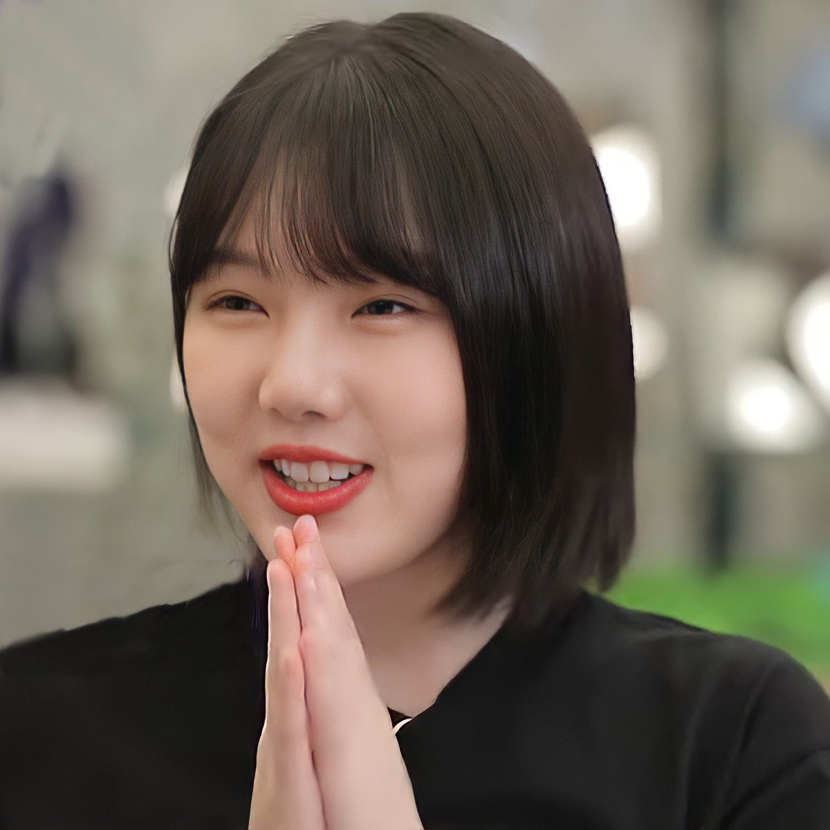 flowarin_'s tweet photo. yennie🖤🖤🖤🖤🖤 https://t.co/wRze5ucpeu