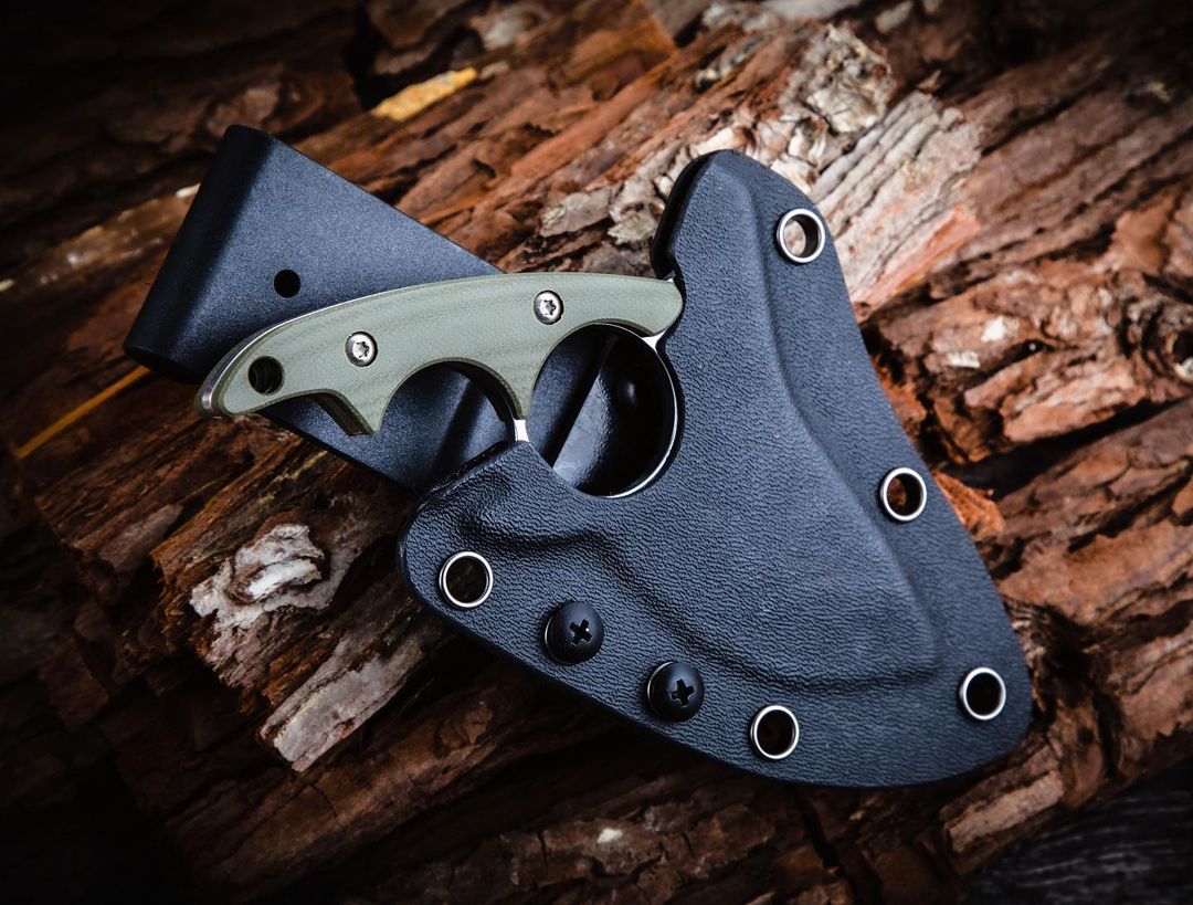 The Shark Tooth is coming soon!

Specs👇
Overall Length:4.76"
Blade Length: 2.79"
Blade Thickness: 0.125"
Blade Material: N690
Handle Material: G10
Weight: 2.46 oz.
Sheath: Kydex
MAP Price: $55