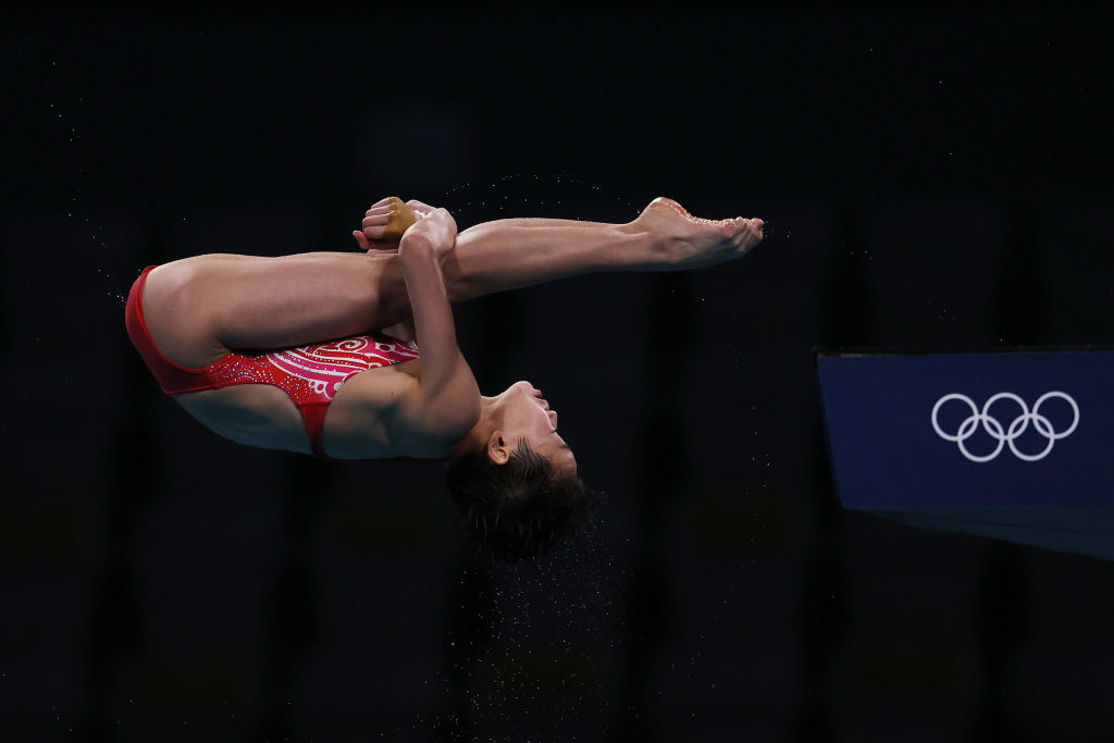 WorldAquatics's tweet photo. #diving Women's 10m platform FINAL 

JUST PERFECT! Incredible score for #CHN QUAN Hongchan with 3 perfect-ten dives👉 466.20
 
She's the new Olympic champion at 14yr old! 👏 https://t.co/WhrjnO4fRa