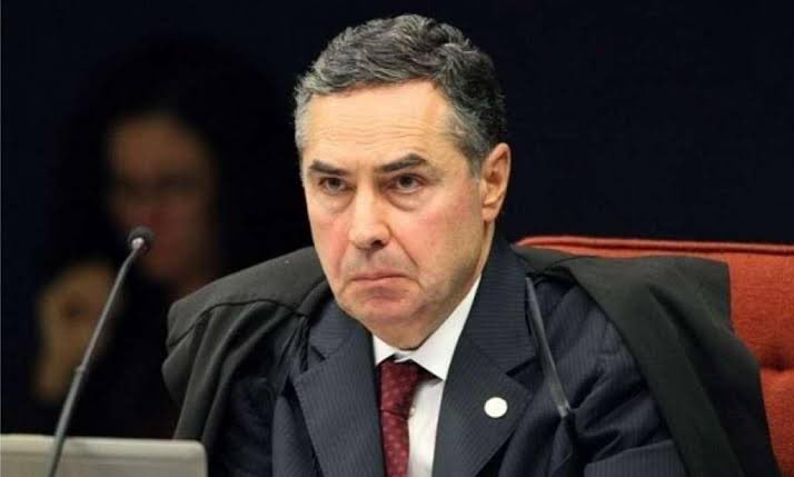 pastorEOliveira's tweet image. Se você descobre um crime e acaba apagando as provas deste crime, o que você é?