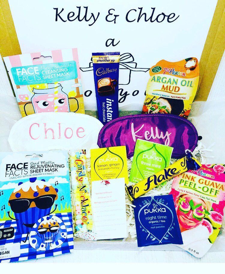 #etsy #Motherdaughterpamper #mumanddaughtergift ,pamper night,hamper for two,mum and daughter isolation gift,get well soon #birthday #pamperboxfortwo #mumdaughterlove #motherdaughtergift #isolationgift #mumdaughterfacemask #hamperfortwo #mumdaughtergift etsy.me/3fuS7jS