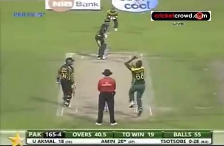 moosahmed03's tweet photo. Pic 1: Pakistan won the match
Pic 2: Pakistan lost the match

The best of 'OUT OF CONTEXT CRICKET' https://t.co/qEMzmkvk6r