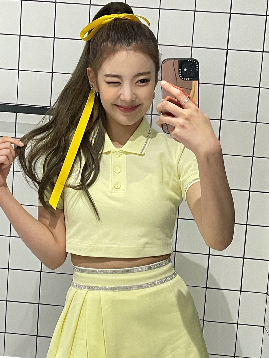 liarchive's tweet photo. 💛 https://t.co/njLVr7EBX6