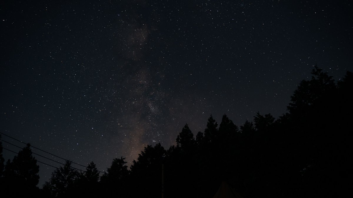 i_o_doors's tweet photo. 道志の隠れ家から天の川🌌🌌🌌
画面の明るさを最大にして見てみてね!
#えしらフォトアルバム
#CSD #CSD20
SONY α7c × TAMRON F/2.8 28-70
ブラックミストNo.5 https://t.co/v5Y274qxAa