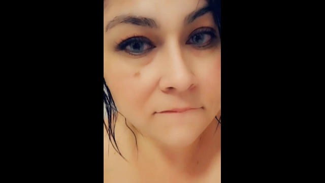 Badgirljules’s pics and videos