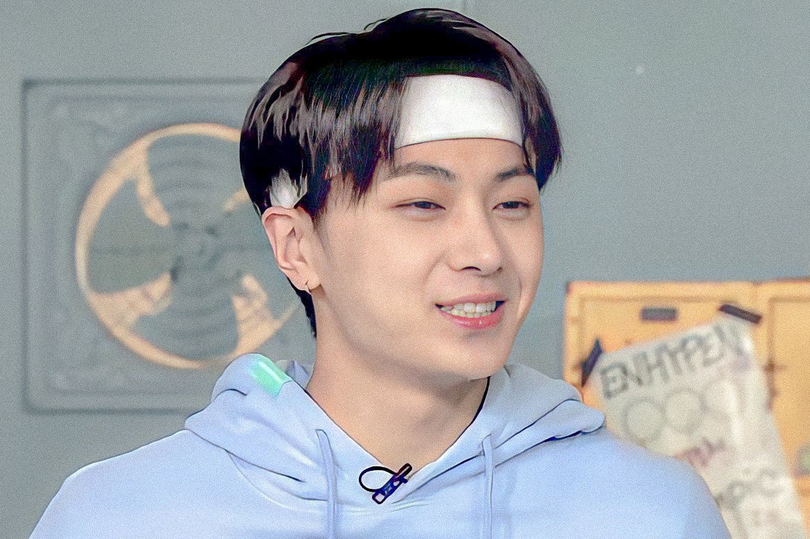 damn handsome &amp; cool.
#ENHYPEN_JAY #제이