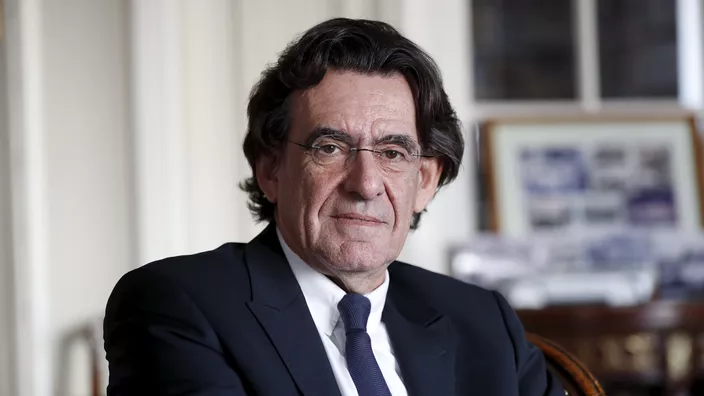 dreslincourt's tweet photo. Il est intéressant de voir surgir ce genre de collabos au milieu des temps difficiles.
Luc Ferry :
--92 % des manifestants sont des antivaxx
fake news!
Le passe sanitaire: c'est la liberté et cela protège. Fake news
Question: qui te pousse à écrire de telles saloperies? https://t.co/se0CPRZ79C