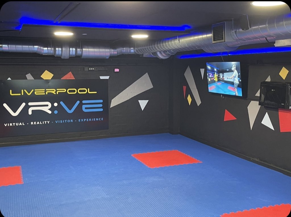 guitarvarnes's tweet photo. I hate rides and heights but had a real fun day at @VRVELiverpool absolutely brilliant day out !!! A must do in Liverpool #vrve #VirtualReality #fun #liverpool ππ» https://t.co/q07qCWEdTD