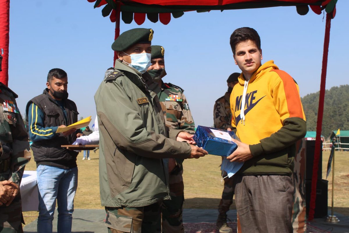 KashmirTiger2's tweet photo. #Kashmir 
#cheescamps #NayaKashmir 
#armyawam #KashmirLovesGreen 
#WindsOfChnage 
#BahaarEKashmir https://t.co/35kVKYhI1t