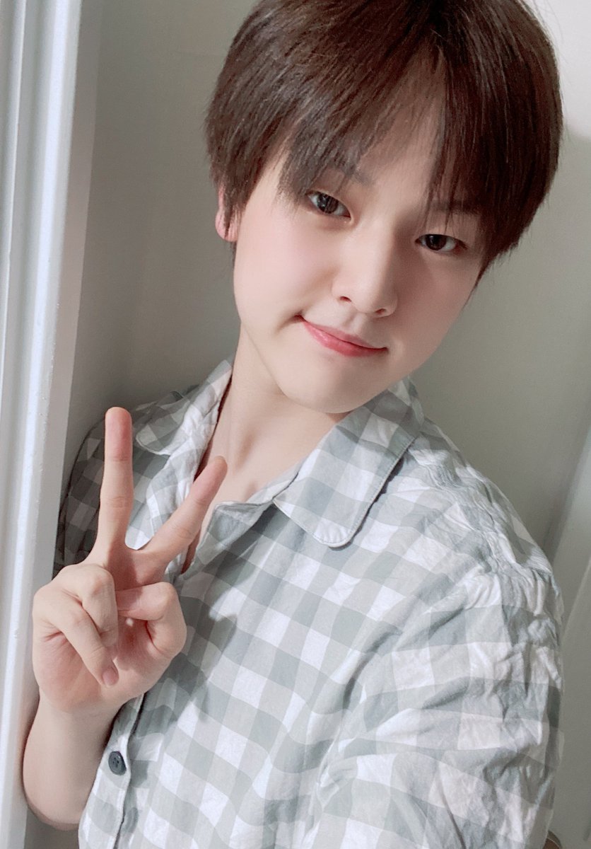 BAE173_member's tweet photo. [#도현]
안녕하세요 김도현입니다. 
페이크였습니다 
사실 남도현입니다
#BAE173 #비에이이173 
#DOHYON https://t.co/NTXHYoNFgB