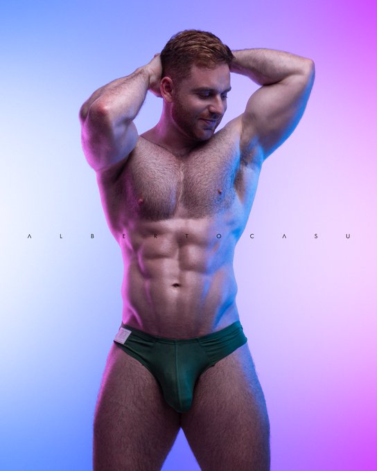 Just being casual whilst the talented @hekas88 takes pictures of me 💪🤗😘😈🥵  Remember to smile! https://t<a class="tags" href="/tag/hekas88">@hekas88</a>