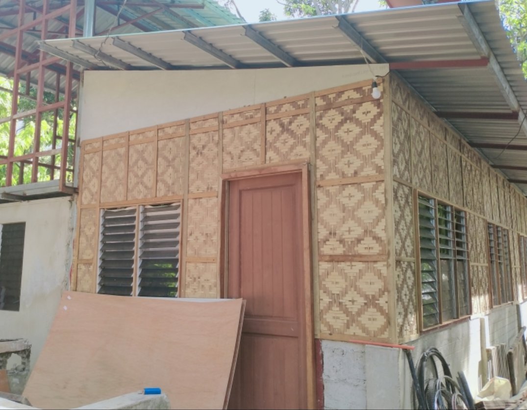 FortuneFaction's tweet photo. Sam is happy to be able to help his brother build their family's dream house. All his earnings as a Faction of Fortune's #AxieScholar are all spent on buying the raw materials for the house. He said it was the most fulfilling thing he's ever done! https://t.co/Ccupl93Wzo
